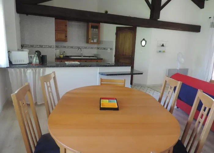 La Periole Semesterbostad Laurabuc