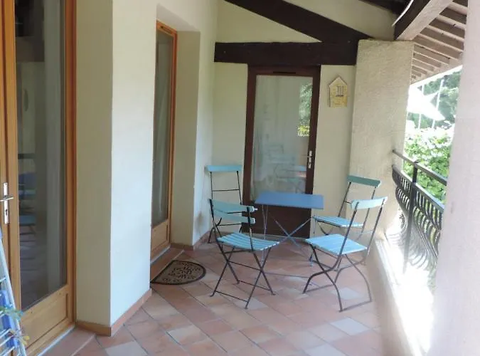 Semesterbostad La Periole